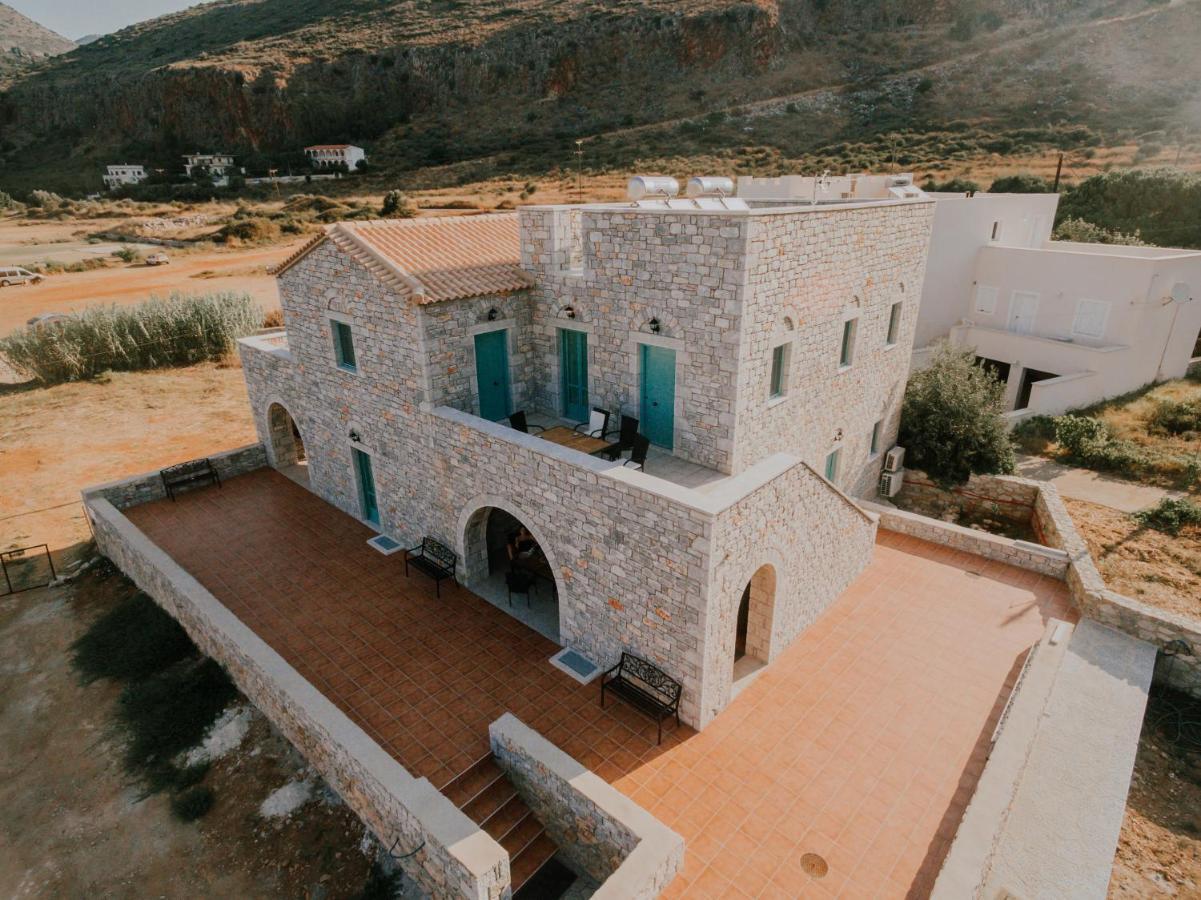 George Seafront Suites Néon Oítilon Exterior foto